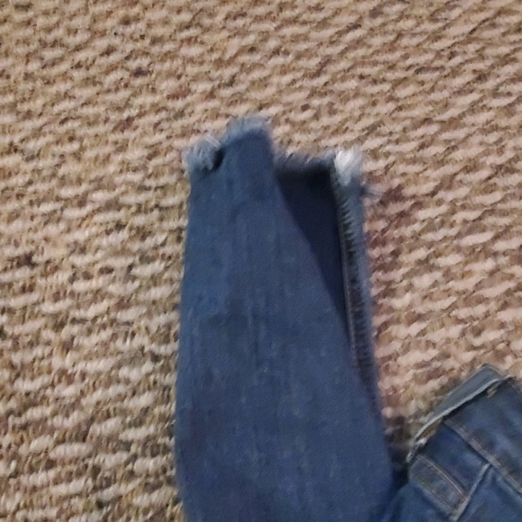 Jean's - Picture 3 of 4